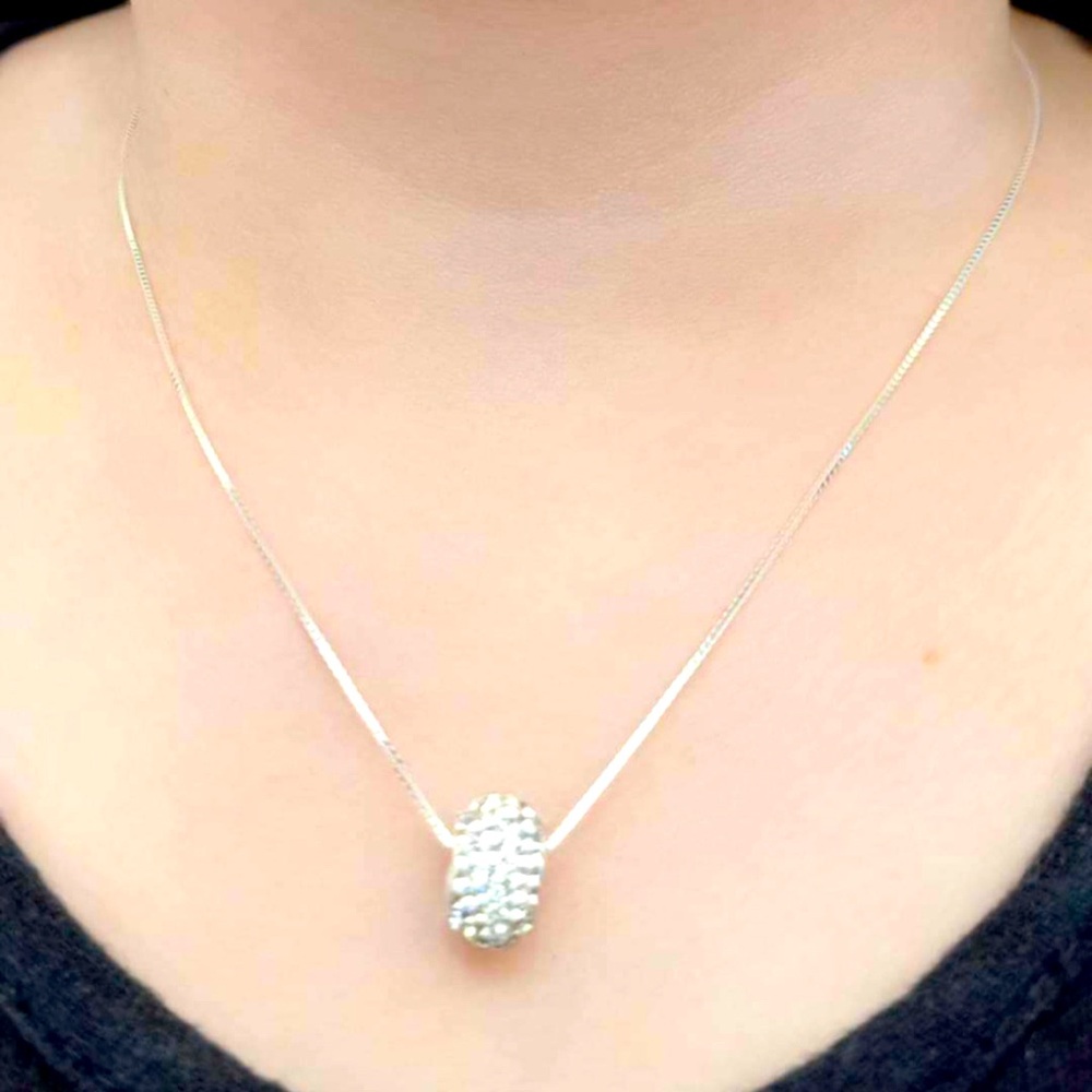Sterling silver 925 with swarovski pendant.